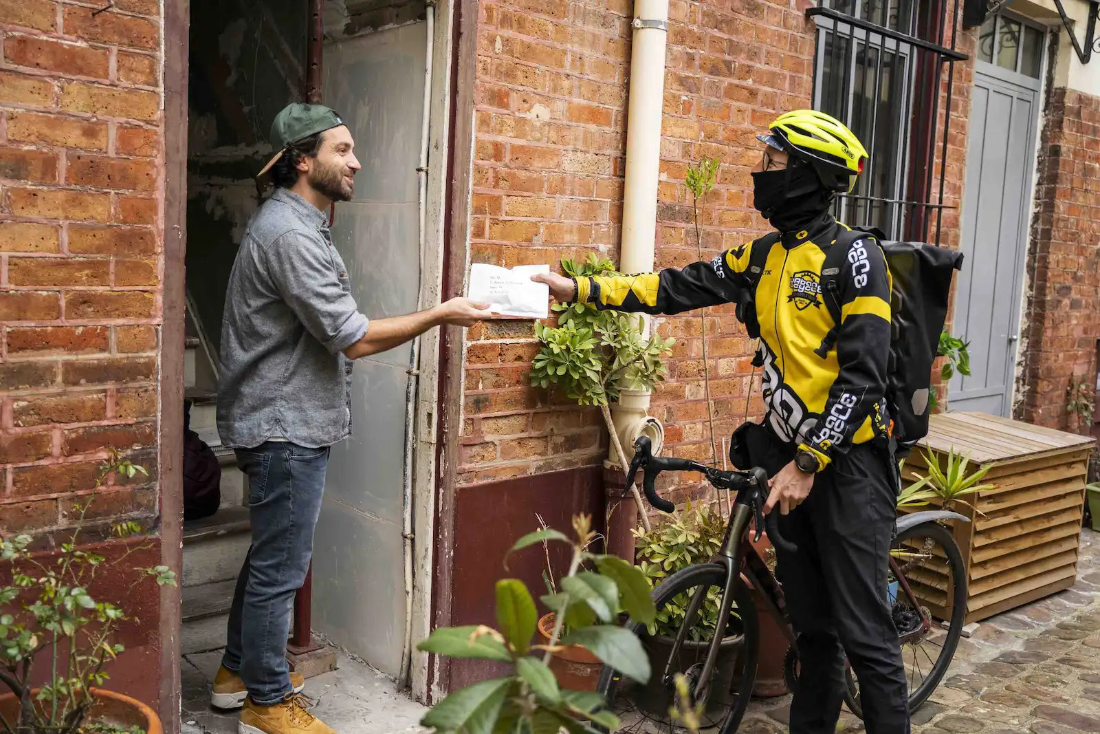 Livraison de CBD en moins de 2h à vélo dans les grandes villes de France.